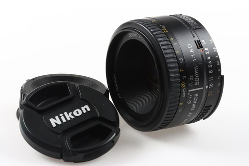 Nikon 8 d - nikon, f/1,8
